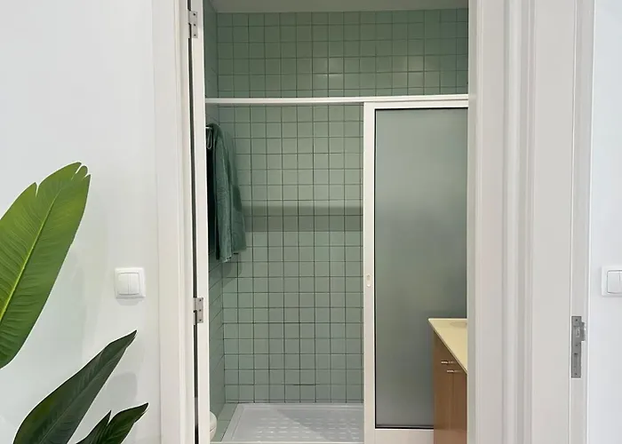 Center House - Azure Waters *